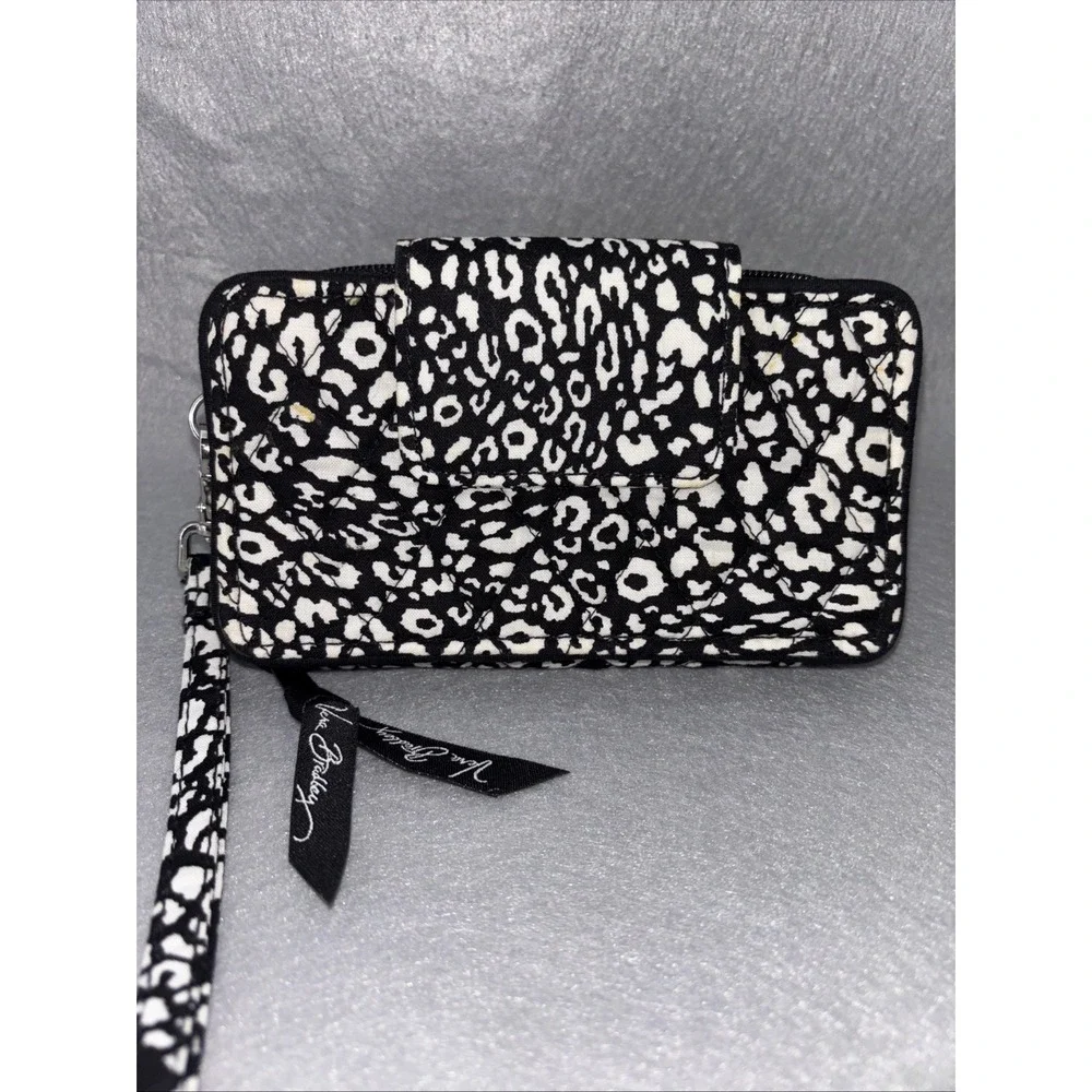 Vera Bradley‎ Camocat Wallet Wristlet Black/White Print Credit Card Slots